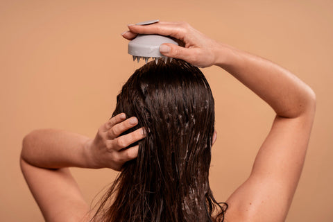 Winter Hair Care: How to Avoid Dryness, Static Electricity and Breakage